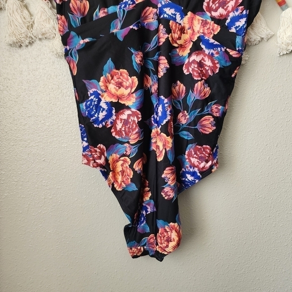 Modcloth Kelsie Floral Flutter Ruffle Sleeve One Piece Padded Swimsuit XL - Picture 5 of 11